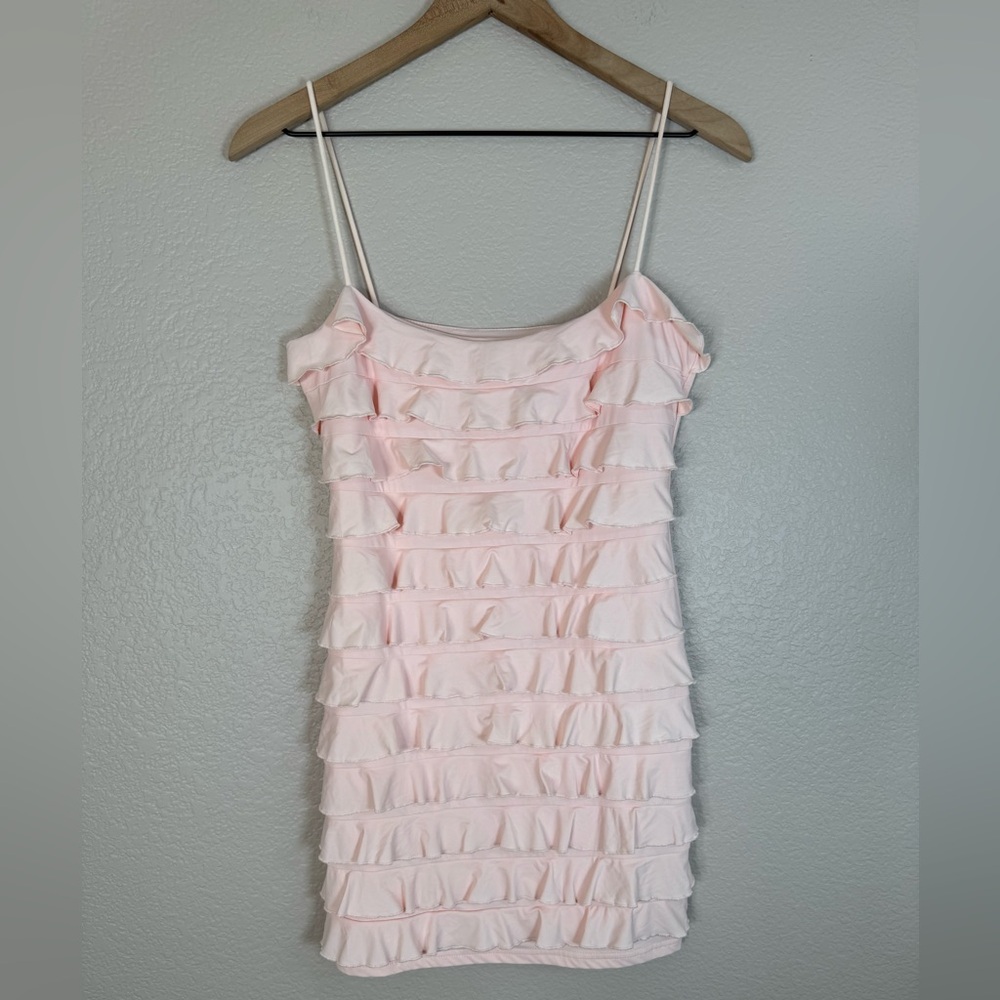 EDIKTED Nadya Ruffled Mini Dress LIGHT PINK Large New with Tags $76 - Picture 6 of 14